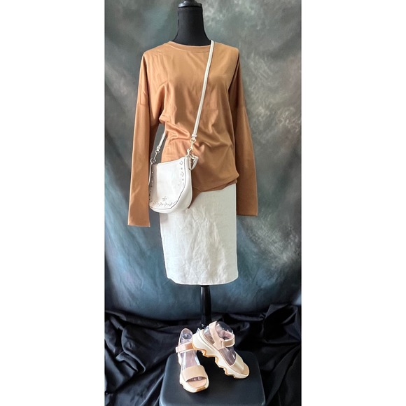 New Tahari Sport Long Sleeve Pullover Top Angled Hem Relaxed Fit Casual - Picture 8 of 8